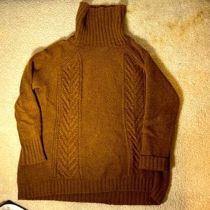 American Eagle brown sweater